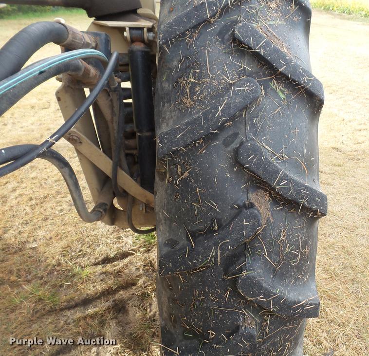 image for item DA3758 1998 Tyler Patriot 150 self-propelled sprayer