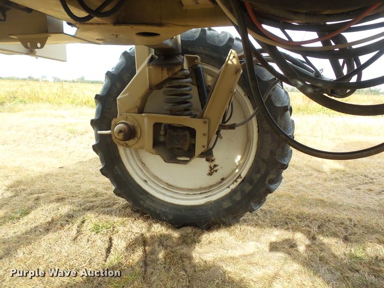 image for item DA3758 1998 Tyler Patriot 150 self-propelled sprayer