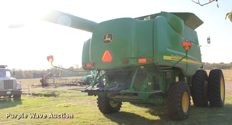 image for item DA4260 2007 John Deere 9860 STS combine
