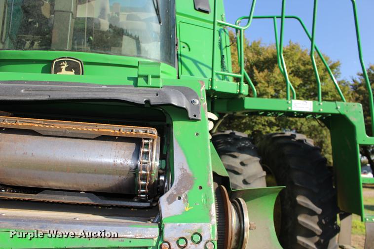 image for item DA4260 2007 John Deere 9860 STS combine
