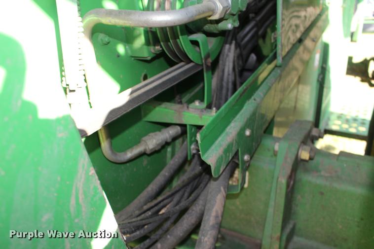 image for item DA4260 2007 John Deere 9860 STS combine