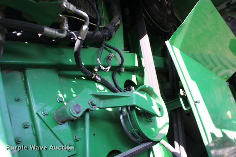 image for item DA4260 2007 John Deere 9860 STS combine