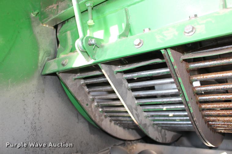 image for item DA4260 2007 John Deere 9860 STS combine
