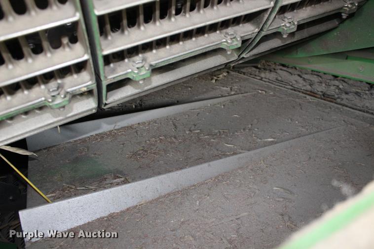 image for item DA4260 2007 John Deere 9860 STS combine