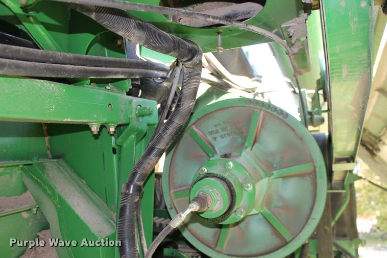 image for item DA4260 2007 John Deere 9860 STS combine