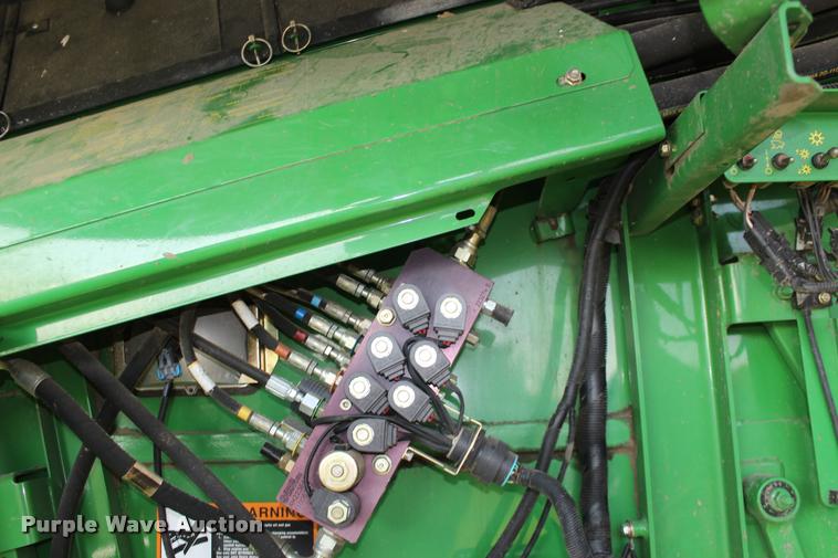 image for item DA4260 2007 John Deere 9860 STS combine