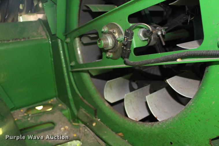 image for item DA4260 2007 John Deere 9860 STS combine