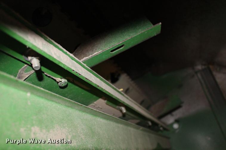 image for item DA4260 2007 John Deere 9860 STS combine