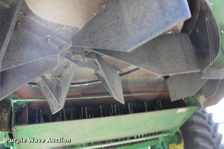 image for item DA4260 2007 John Deere 9860 STS combine
