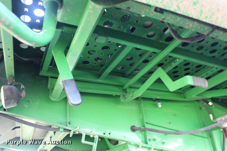 image for item DA4260 2007 John Deere 9860 STS combine