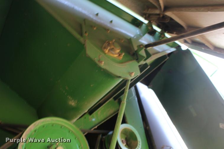 image for item DA4260 2007 John Deere 9860 STS combine