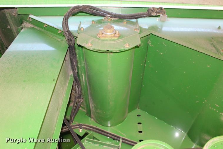 image for item DA4260 2007 John Deere 9860 STS combine