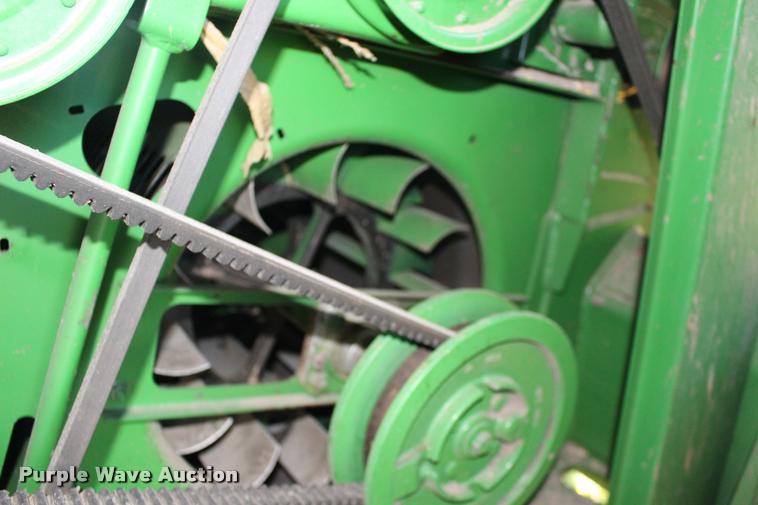 image for item DA4260 2007 John Deere 9860 STS combine