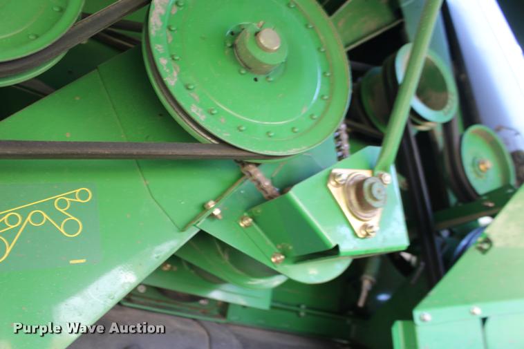 image for item DA4260 2007 John Deere 9860 STS combine