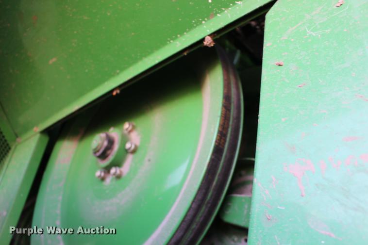 image for item DA4260 2007 John Deere 9860 STS combine