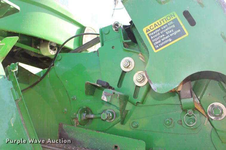 image for item DA4260 2007 John Deere 9860 STS combine