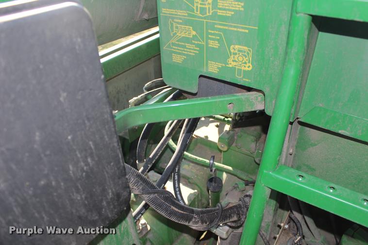 image for item DA4260 2007 John Deere 9860 STS combine