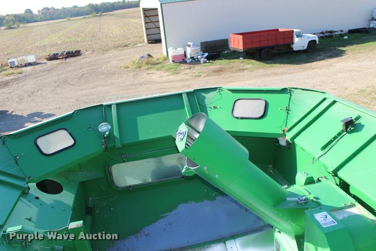 image for item DA4260 2007 John Deere 9860 STS combine