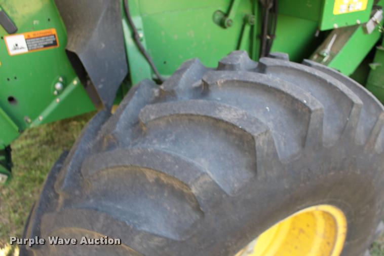image for item DA4260 2007 John Deere 9860 STS combine