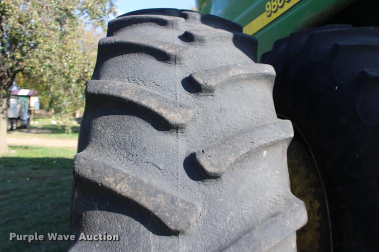image for item DA4260 2007 John Deere 9860 STS combine