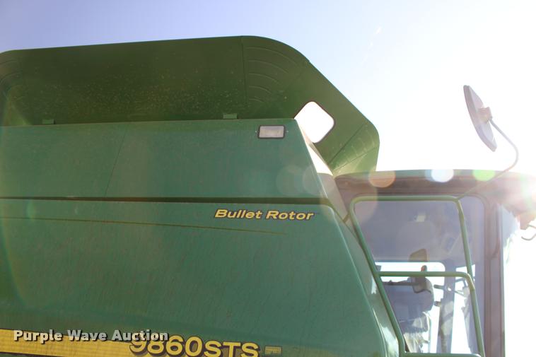 image for item DA4260 2007 John Deere 9860 STS combine