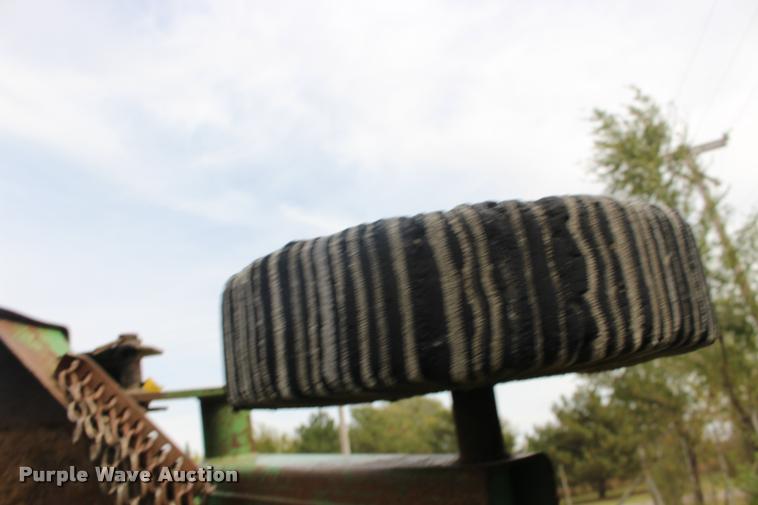 image for item DA4287 John Deere 1518 batwing rotary mower