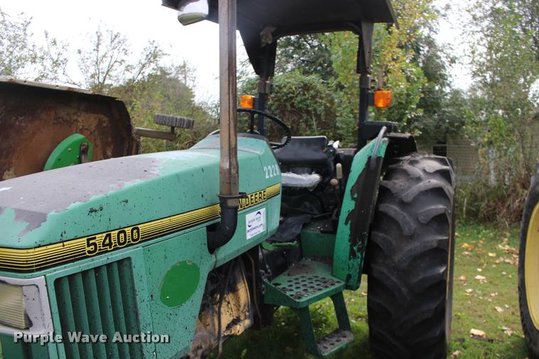 image for item DA4288 1992 John Deere 5400 utility tractor