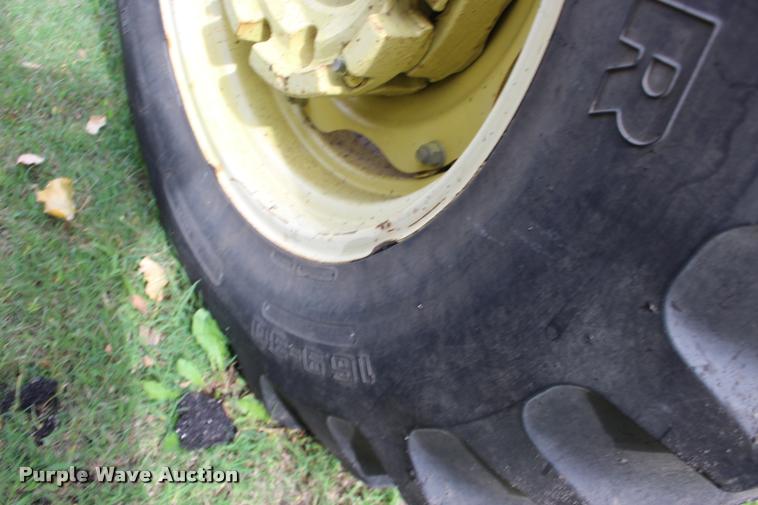 image for item DA4288 1992 John Deere 5400 utility tractor