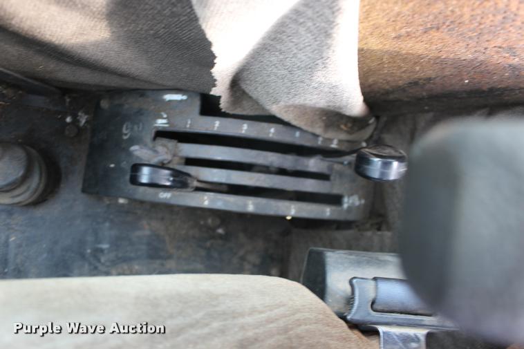 image for item DA4289 1998 John Deere 5510 tractor