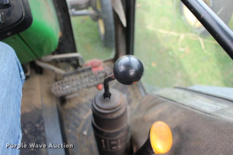 image for item DA4289 1998 John Deere 5510 tractor