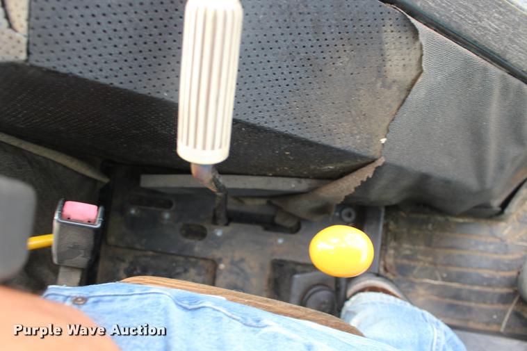 image for item DA4289 1998 John Deere 5510 tractor