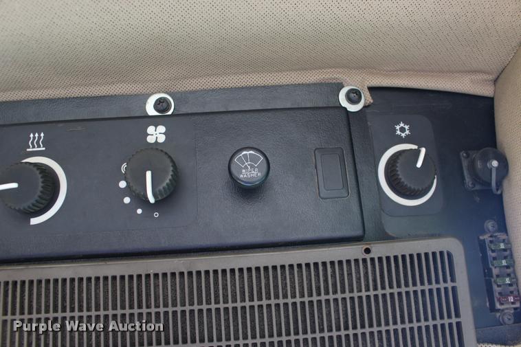 image for item DA4289 1998 John Deere 5510 tractor