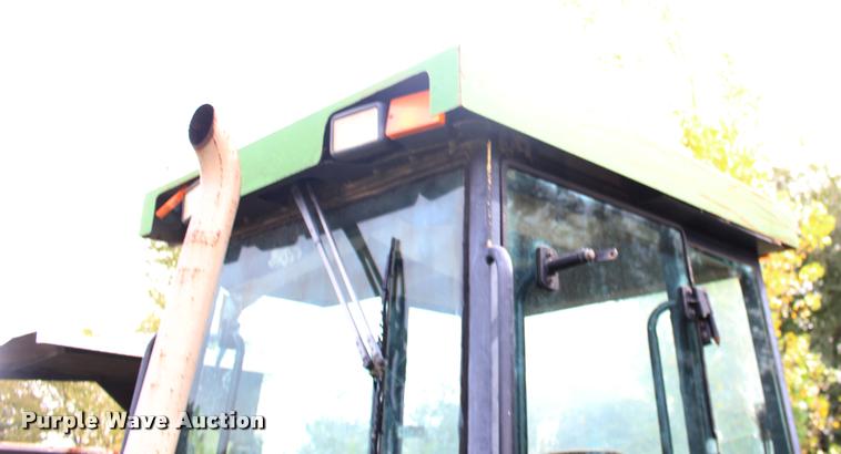 image for item DA4289 1998 John Deere 5510 tractor