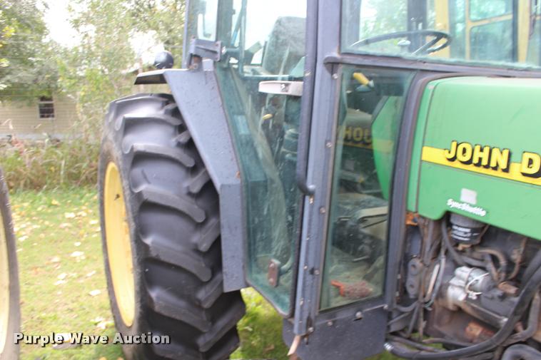 image for item DA4289 1998 John Deere 5510 tractor