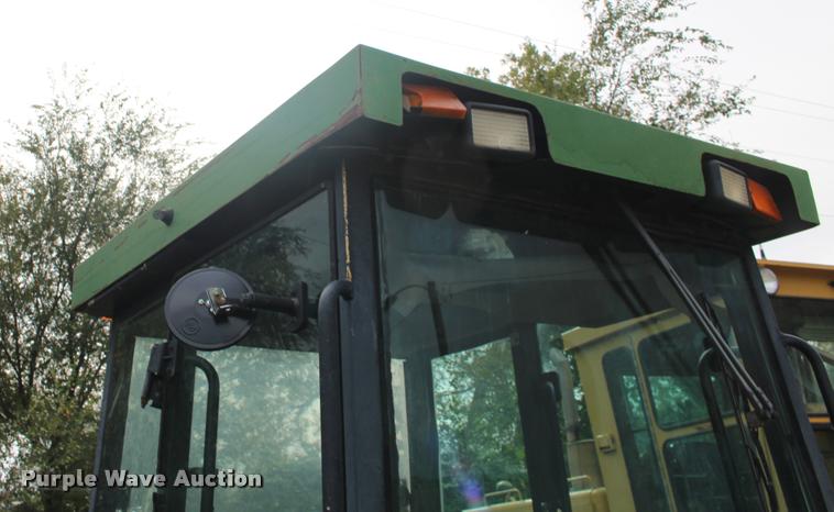 image for item DA4289 1998 John Deere 5510 tractor