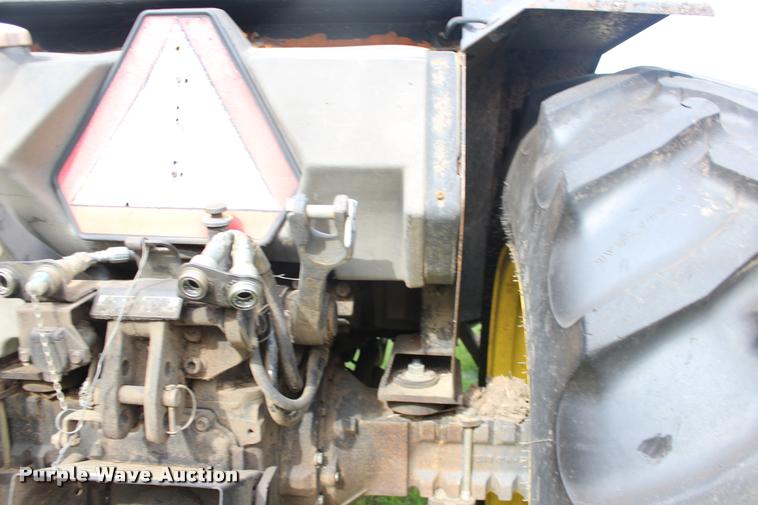 image for item DA4289 1998 John Deere 5510 tractor