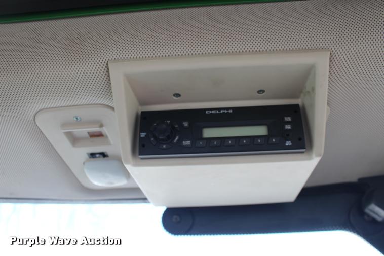 image for item DA4293 2011 John Deere 7230 Premium MFWD tractor