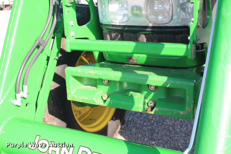 image for item DA4293 2011 John Deere 7230 Premium MFWD tractor