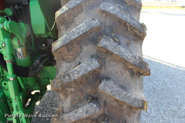 image for item DA4293 2011 John Deere 7230 Premium MFWD tractor
