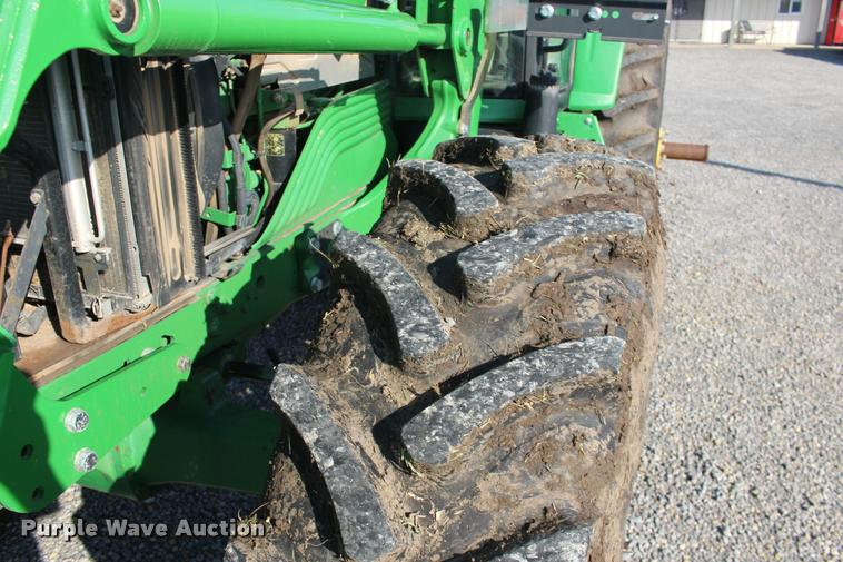 image for item DA4293 2011 John Deere 7230 Premium MFWD tractor