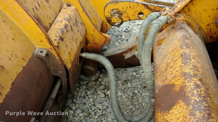 image for item DA4295 Dresser 175C track loader