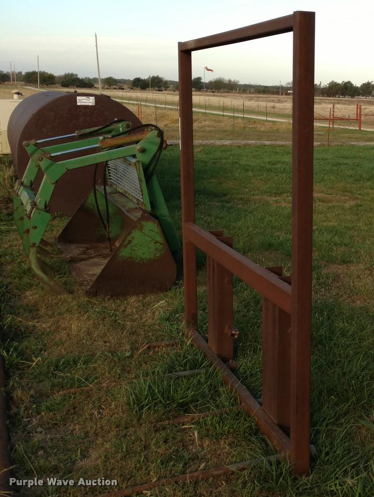 image for item DA4309 Bale fork