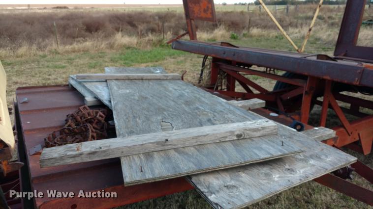 image for item DA4313 New Holland Stackliner 1010 wagon