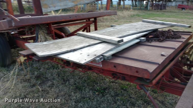 image for item DA4313 New Holland Stackliner 1010 wagon