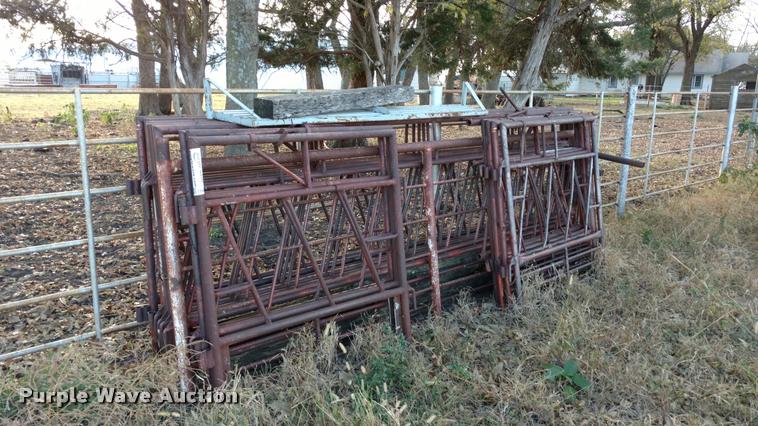 image for item DA4314 Steel hay feeders