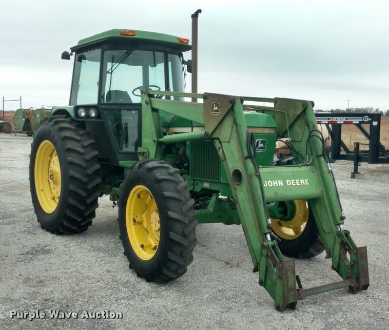 image for item DA4318 1984 John Deere 2950 tractor