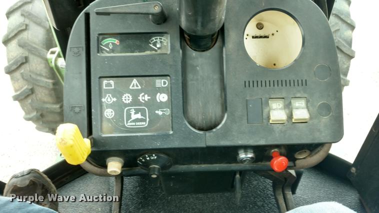 image for item DA4318 1984 John Deere 2950 tractor