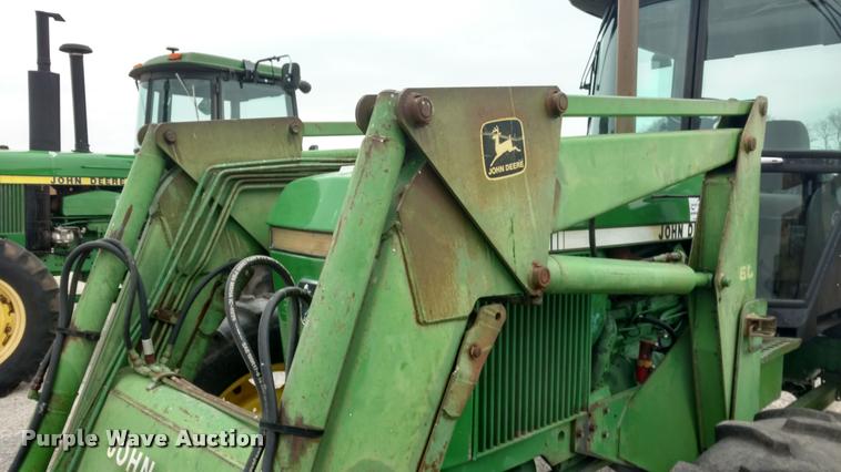 image for item DA4318 1984 John Deere 2950 tractor