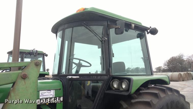 image for item DA4318 1984 John Deere 2950 tractor