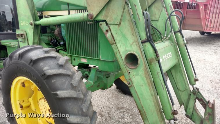image for item DA4318 1984 John Deere 2950 tractor
